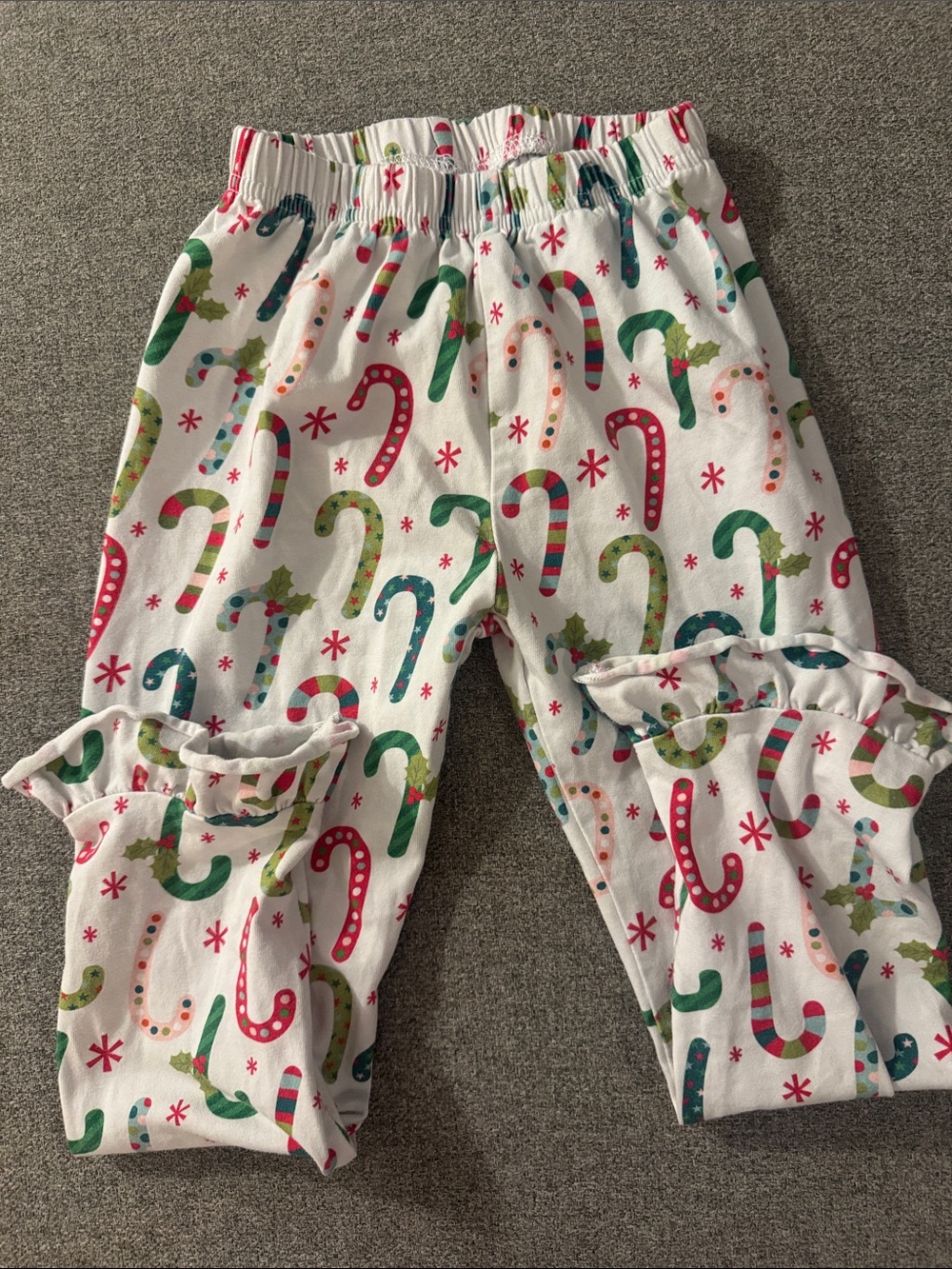 5/$15- Girl’s pants size 6